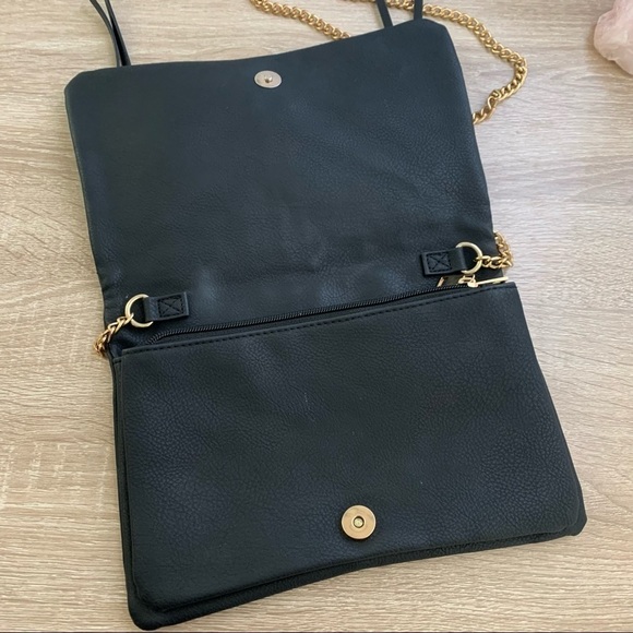 Rampage Vegan Faux Leather Gold Chain Crossbody - Picture 4 of 10